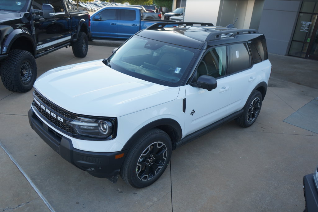 New 2026 Ford Bronco Sport Outer Banks w/ Outer Banks Tech Package+ AWD/4WD image 14