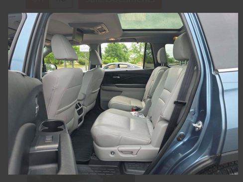 Used 2017 Honda Pilot Elite image 7