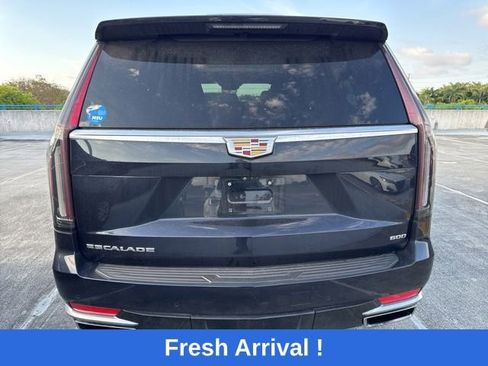 Used 2022 Cadillac Escalade ESV Premium Luxury image 18