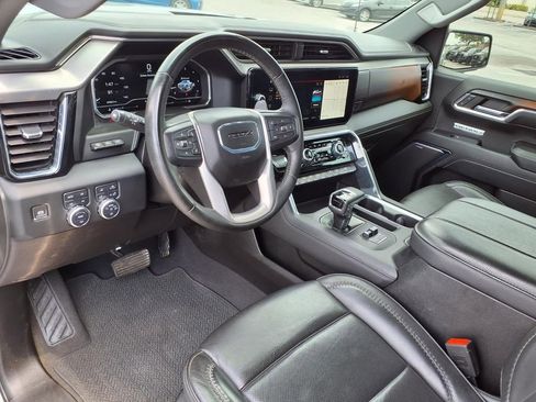 Used 2024 GMC Sierra 1500 Denali w/ Technology Package AWD/4WD image 23