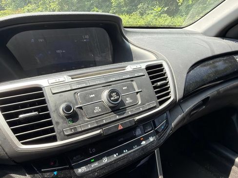 Used 2016 Honda Accord LX image 4