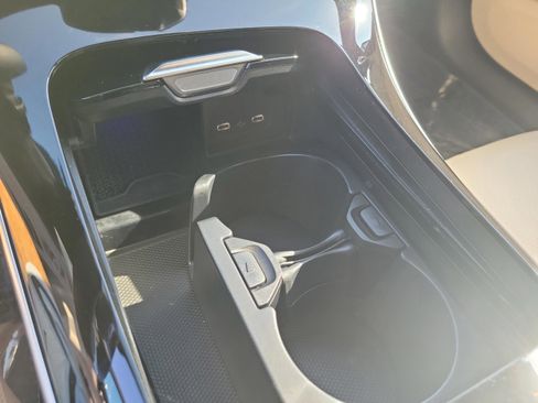 Certified 2025 Mercedes-Benz C 300 Sedan image 23