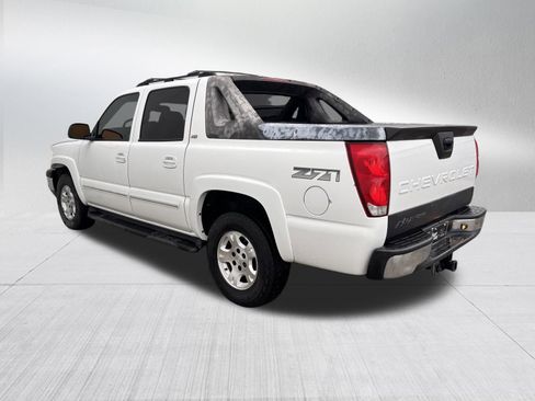 Used 2005 Chevrolet Avalanche Z71 w/ Preferred Equipment Group image 8
