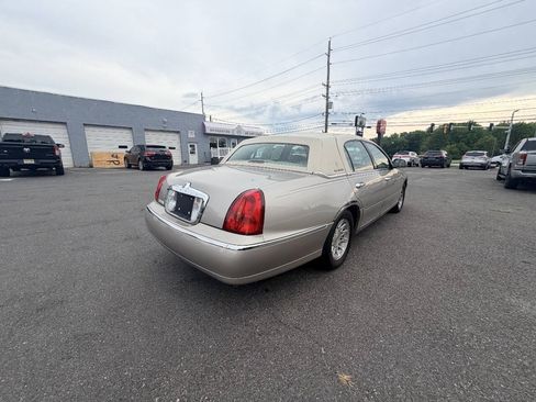 Used 1999 Lincoln Town Car Signature RWD image 31