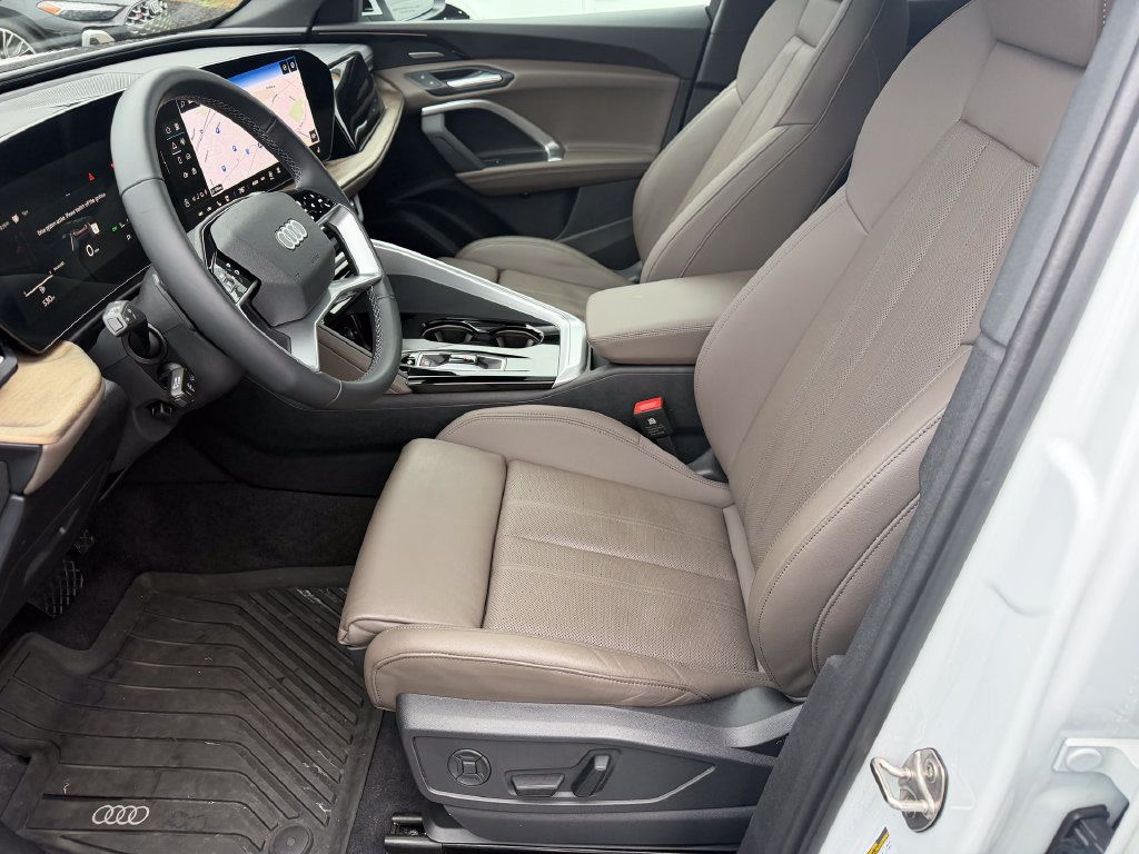 Certified 2025 Audi Q5 Premium Plus w/ Premium Plus AWD/4WD image 3