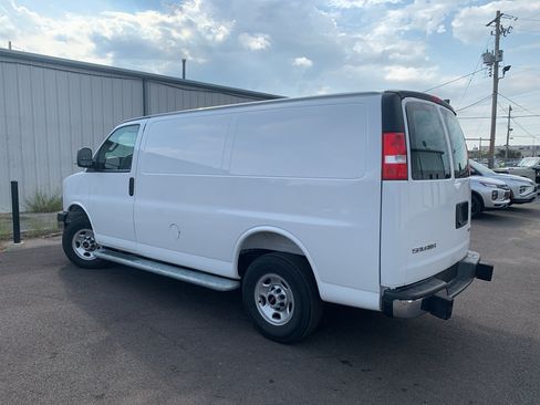 Used 2025 GMC Savana 2500 w/ Driver Convenience Package RWD image 5