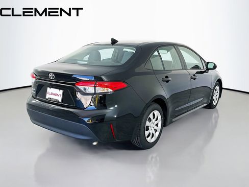 Used 2025 Toyota Corolla LE FWD image 7