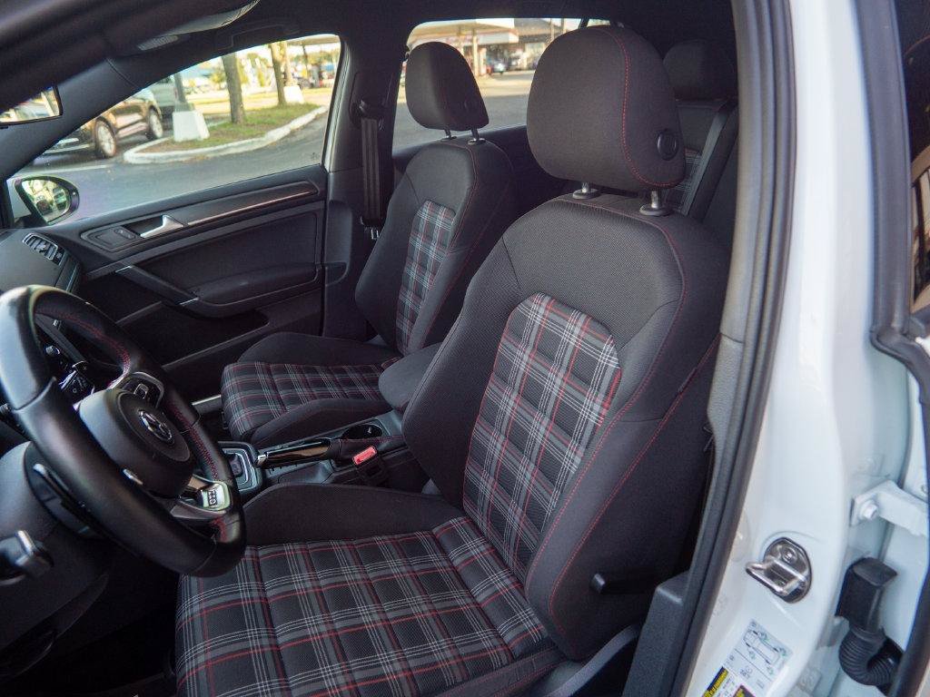 Used 2019 Volkswagen GTI SE FWD image 17