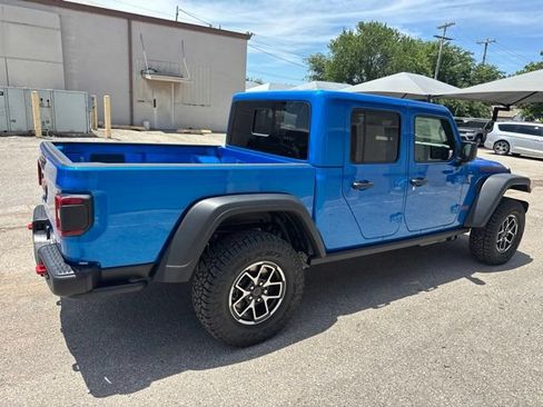 New 2026 Jeep Gladiator Rubicon w/ Technology Group AWD/4WD image 6