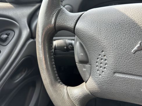 Used 2003 Ford Mustang Convertible RWD image 20