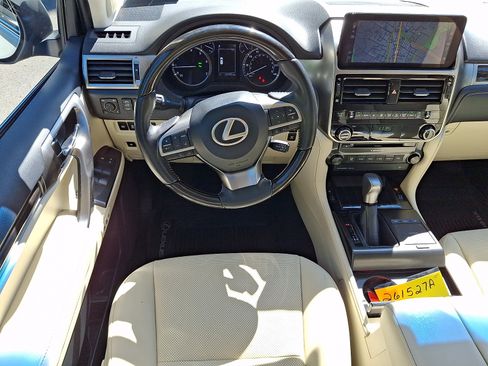 Used 2023 Lexus GX 460 Premium w/ Premium Package AWD/4WD image 12