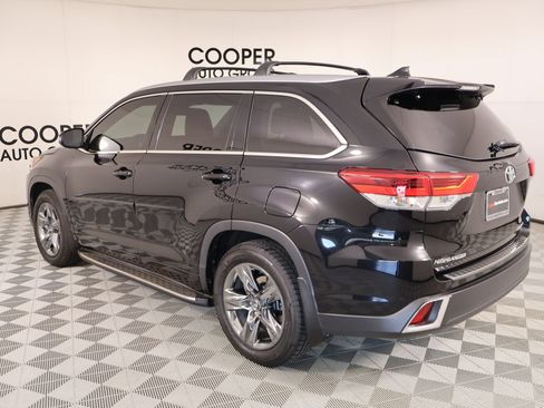Used 2019 Toyota Highlander Limited Platinum AWD/4WD image 24