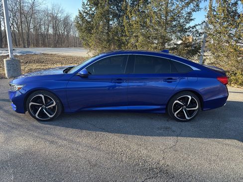 Used 2020 Honda Accord Sport image 2