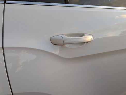 Used 2024 Volkswagen Atlas SE w/ Panoramic Sunroof Package image 15