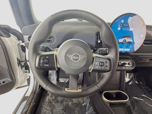 Used 2026 MINI Cooper 2-Door Hardtop FWD image 12