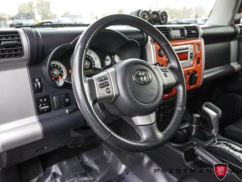 Used 2013 Toyota FJ Cruiser 4WD w/ Upgrade Pkg image 22