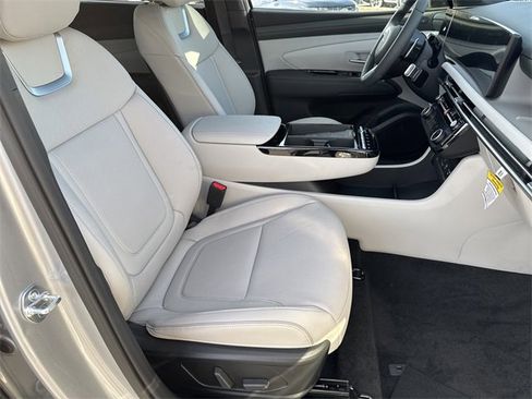 New 2025 Hyundai Tucson Limited image 13