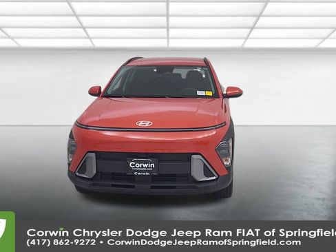 Used 2024 Hyundai Kona SEL image 5