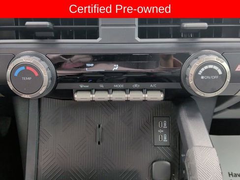 Certified 2025 Toyota Tacoma SR5 AWD/4WD image 21