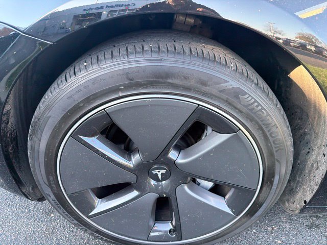 Used 2019 Tesla Model 3 RWD image 4