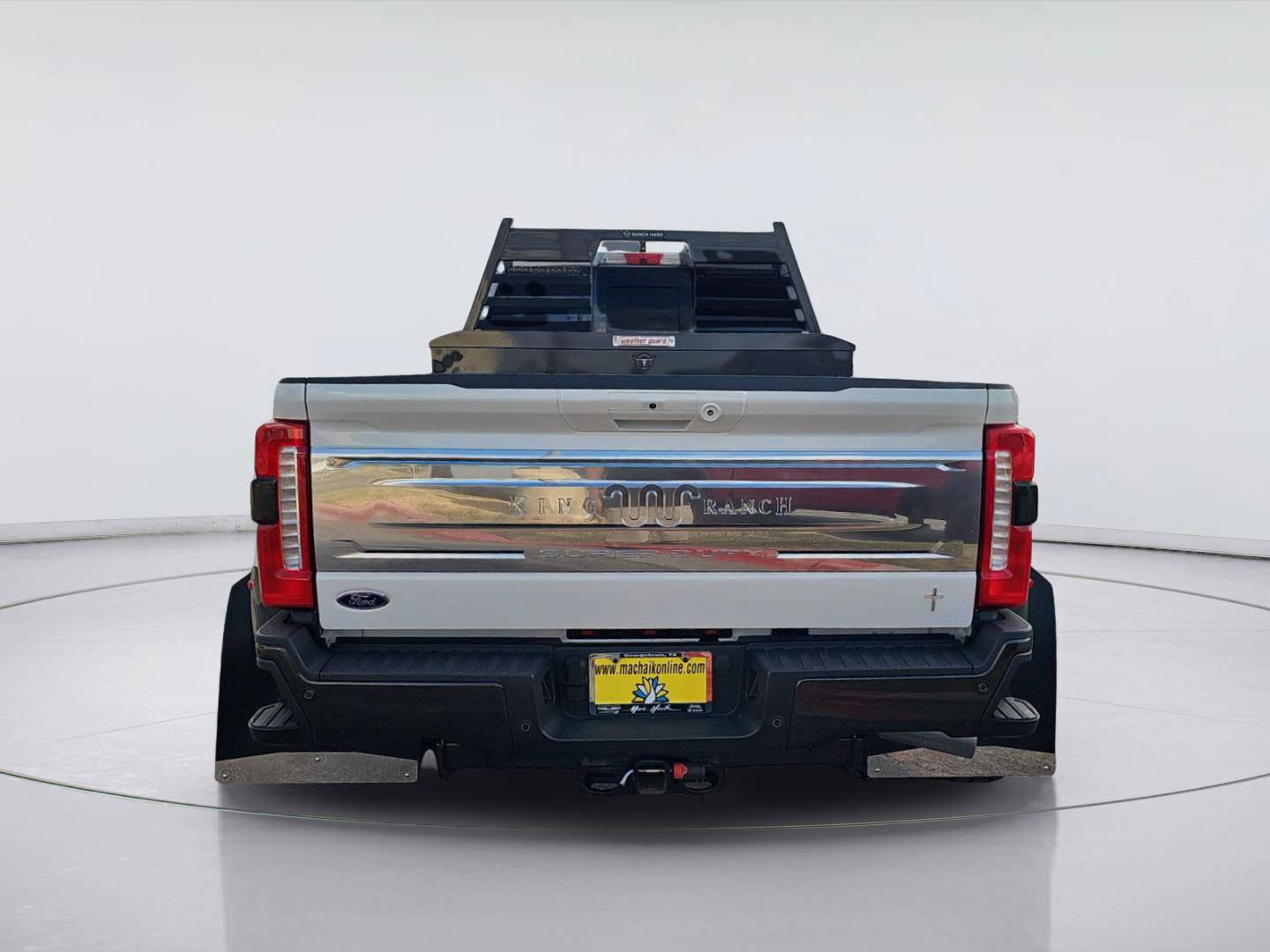 Used 2025 Ford F350 4x4 Crew Cab DRW Super Duty image 4
