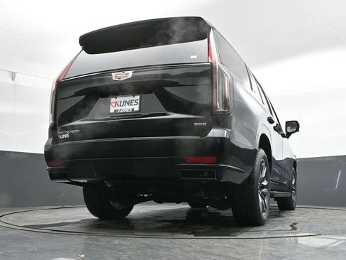 Used 2023 Cadillac Escalade Sport AWD/4WD image 44