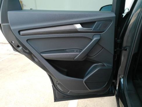 Used 2025 Audi Q5 2.0T Premium image 17