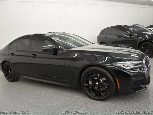Used 2022 BMW 530i w/ M Sport Package image 7