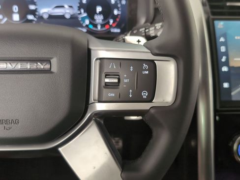 Certified 2025 Land Rover Discovery Dynamic SE image 15