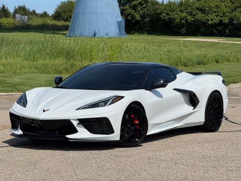 Used 2022 Chevrolet Corvette Stingray Premium Conv w/ Z51 Performance Package RWD image 4