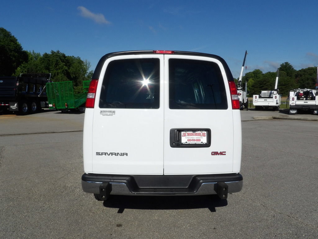 Used 2025 GMC Savana 2500 w/ Driver Convenience Package RWD image 6