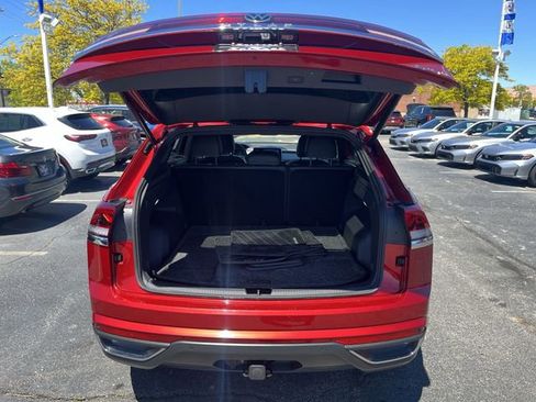 Used 2024 Volkswagen Atlas Cross Sport SE w/ Panoramic Sunroof Package AWD/4WD image 22