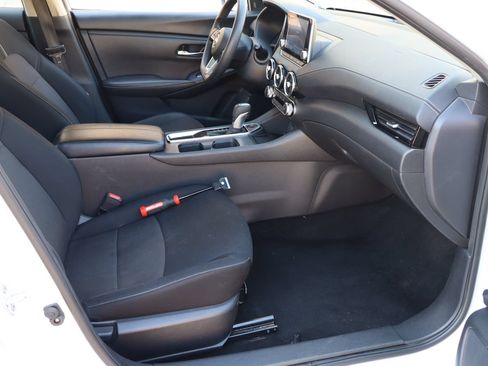 Used 2024 Nissan Sentra SV FWD image 16