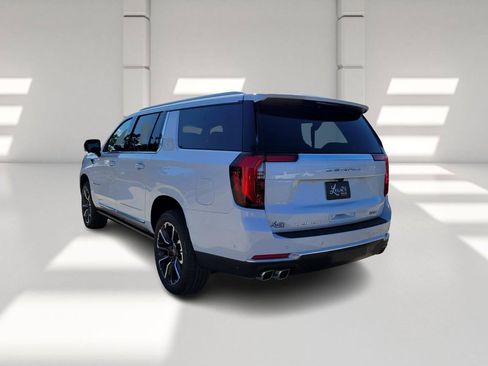 New 2026 GMC Yukon XL Denali w/ Sun & Power Step Package image 5