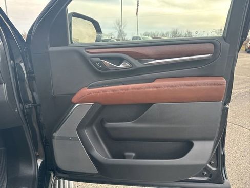 Used 2023 GMC Yukon XL Denali Ultimate image 35
