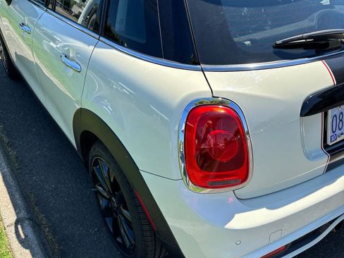 Used 2018 MINI Cooper S FWD image 3