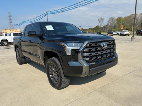 Used 2023 Toyota Tundra Platinum image 4