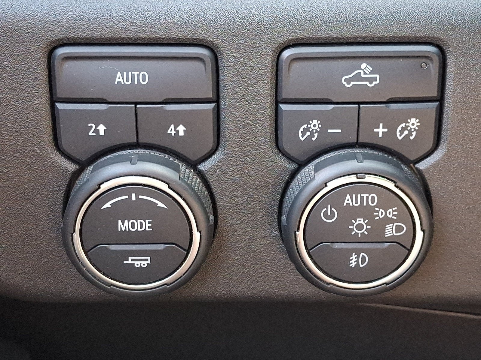 Used 2022 Chevrolet Silverado 1500 RST w/ Convenience Package II AWD/4WD image 24