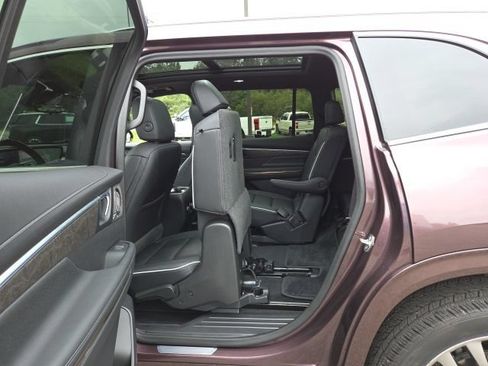 Used 2025 Buick Enclave Avenir w/ Super Cruise Package AWD/4WD image 50