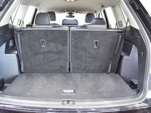 Used 2025 Volkswagen Atlas SE FWD image 8