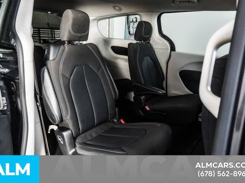 Used 2023 Chrysler Voyager LX FWD image 21