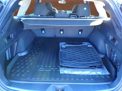 Certified 2025 Subaru Outback Premium image 15