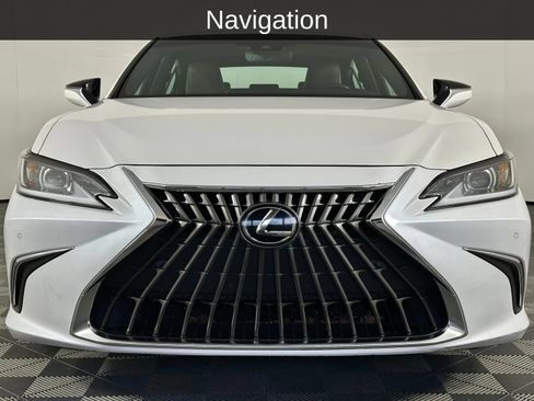 Used 2022 Lexus ES 350 w/ Premium Package FWD image 2