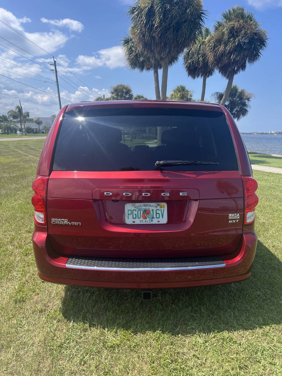 Used 2016 Dodge Grand Caravan SXT FWD image 10