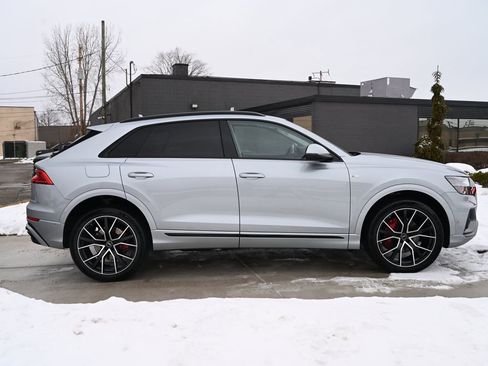 Used 2023 Audi Q8 Premium Plus w/ Premium Plus Package image 4