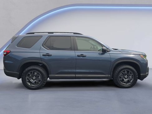 New 2026 Honda Pilot TrailSport image 7