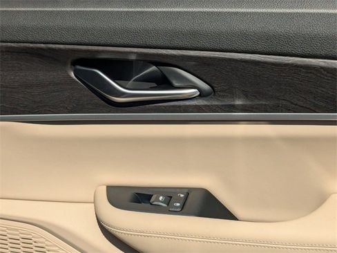 New 2025 Jeep Grand Cherokee Limited image 33