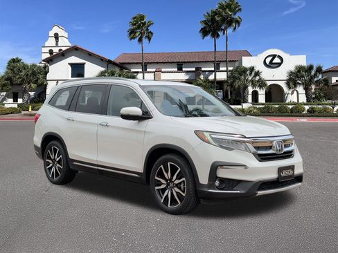Used 2021 Honda Pilot Touring image 1