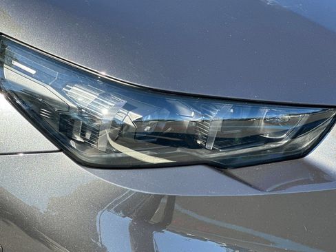 Used 2025 BMW M5 w/ Carbon Package image 9