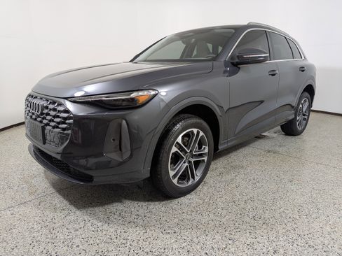 New 2025 Audi Q5 Premium Plus image 3